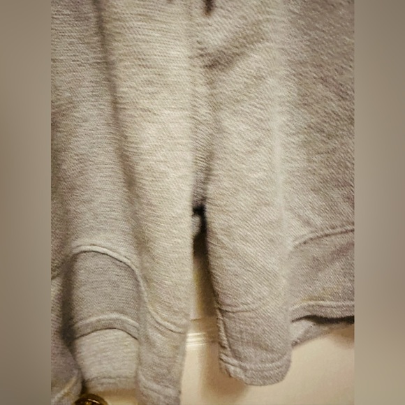 Cool boys/man short ! It is in great condition.size L. - Picture 4 of 6